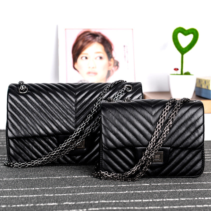 Women's shoulder crossbody V-chain ladies bag