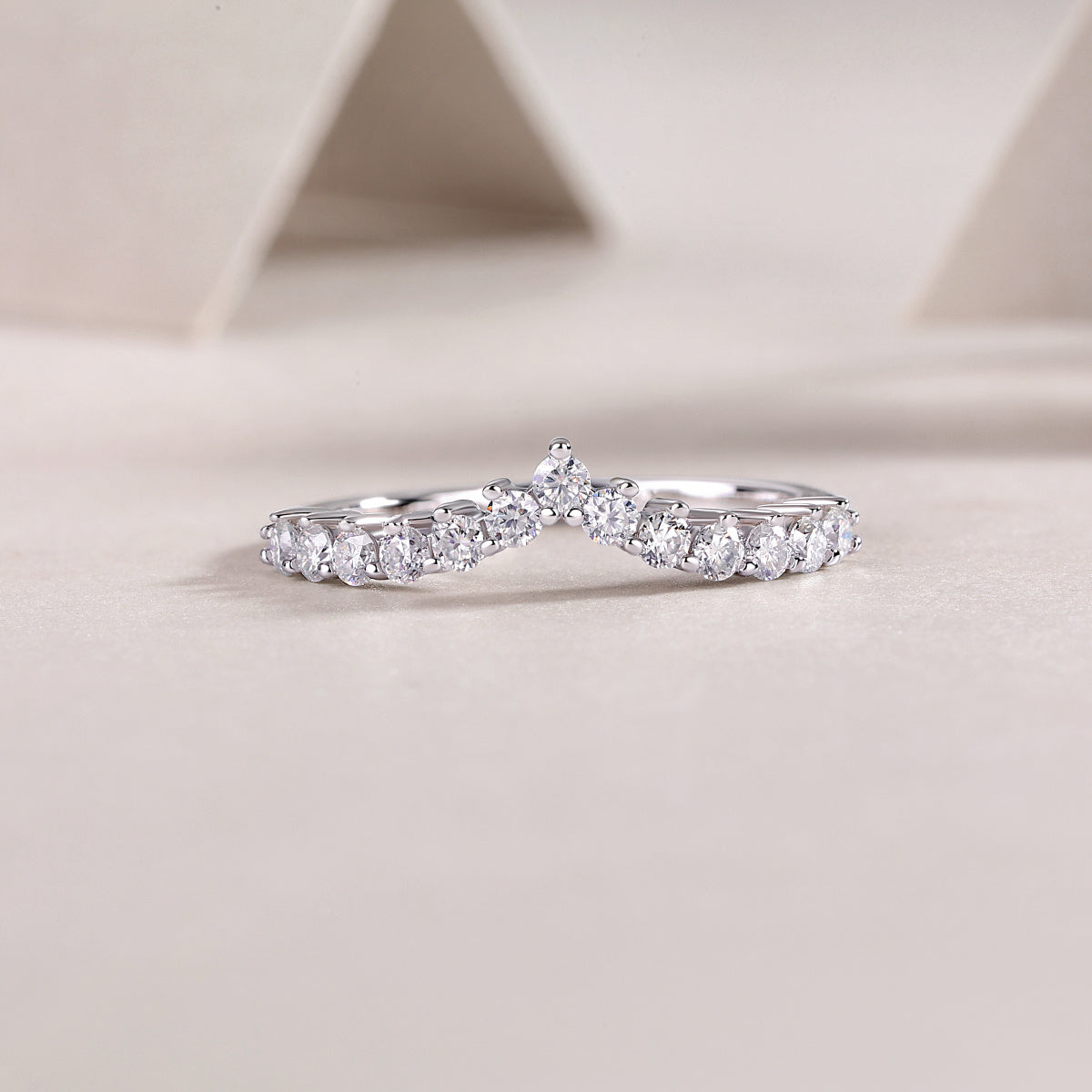 Crown Diamond Ring Luxury And Stylish Moissanite Silver Ring