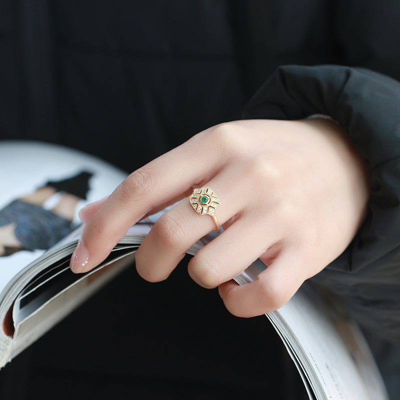 Vintage natural emerald zircon Women's Ring