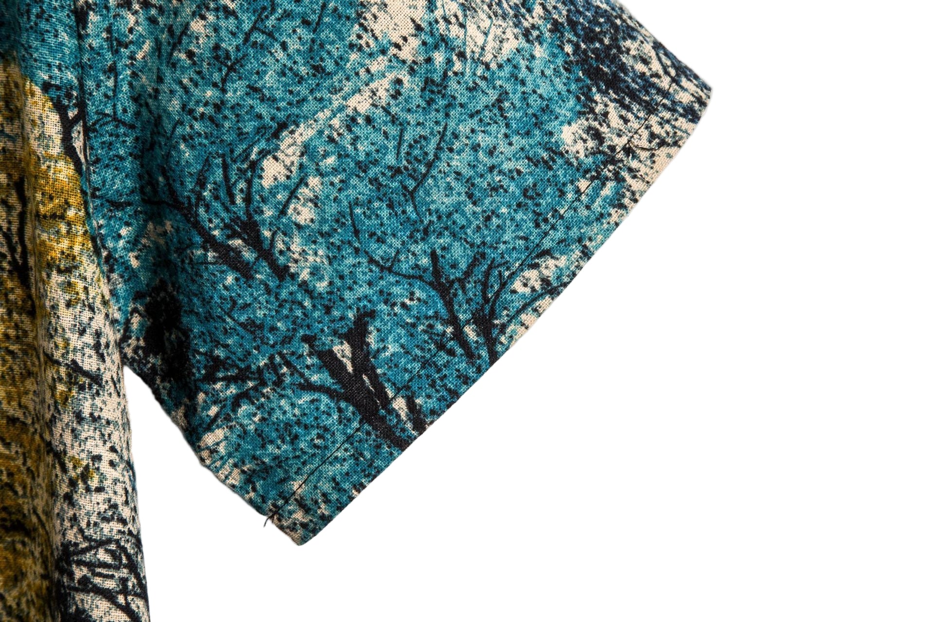 Men's Fashioable Casual Shirt Solid Color  Stand Collar Loose Slim Fit Floral Shirt Short Sleeve Printed Men's Casual Shirt