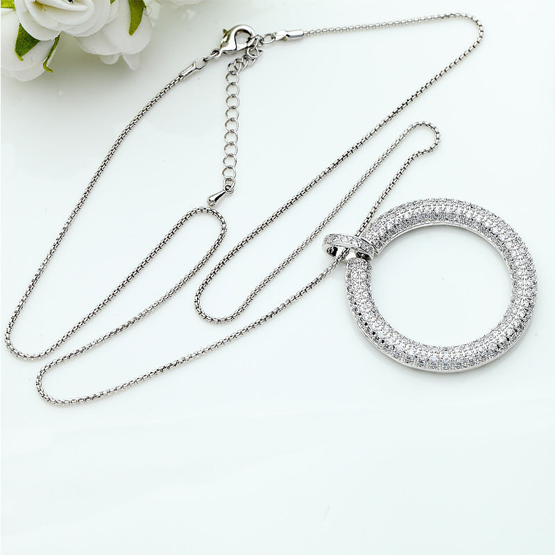 Fashion Simple Necklace With Zircon Inlaid Large Disc - Acquisti Online