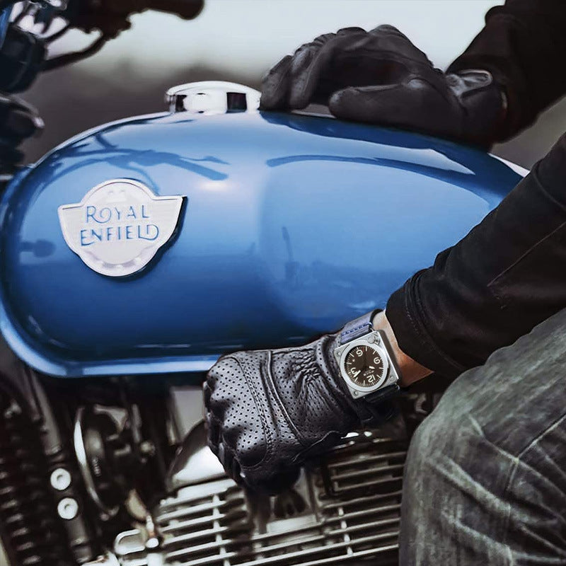 Orologio da polso alla moda con quadrante quadrato grande e meccanismo automatico