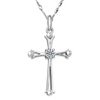 Collane alla moda con croce in zirconia placcata in platino 