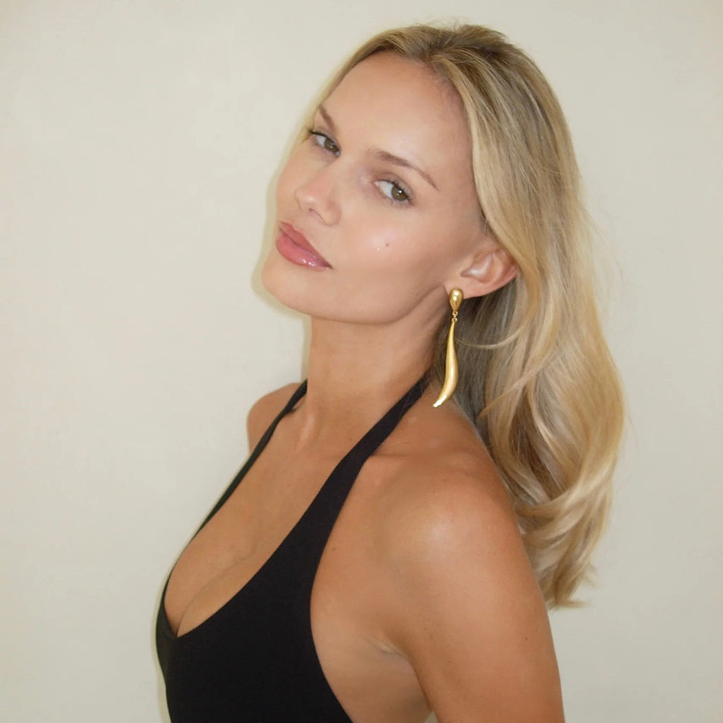 Modieuze oorbellen voor dames, 18-karaats verguld, hypoallergeen roestvrij staal, lange, eenvoudige druppelvormige oorbellen.