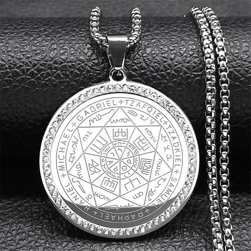 Magic Array Round Card Pendant Nacklaces