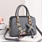 Fashionable Women's Bag - Acquisti Online