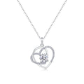 Luxe damesketting van 925 sterling zilver met in elkaar grijpende hartjes van moissanite en diamanten. Modieuze hanger voor dames.
