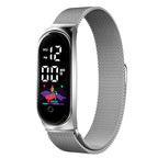 Orologio digitale intelligente alla moda con cinturino in maglia di acciaio inossidabile, orologio digitale con monitoraggio del fitness, orologio digitale con promemoria intelligente