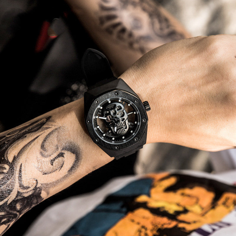 Domineering Skull Silicone Men's Watch Two-pin Waterproof Luminous Sports Quartz Watch