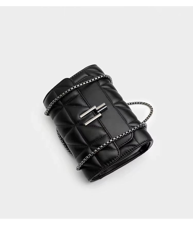 Women's Fashionable Shoulder Bag Original Leather Large Capacity Crossbody Bag Zipper Pocket Magnetic Buckle Women's Shoulder Bag