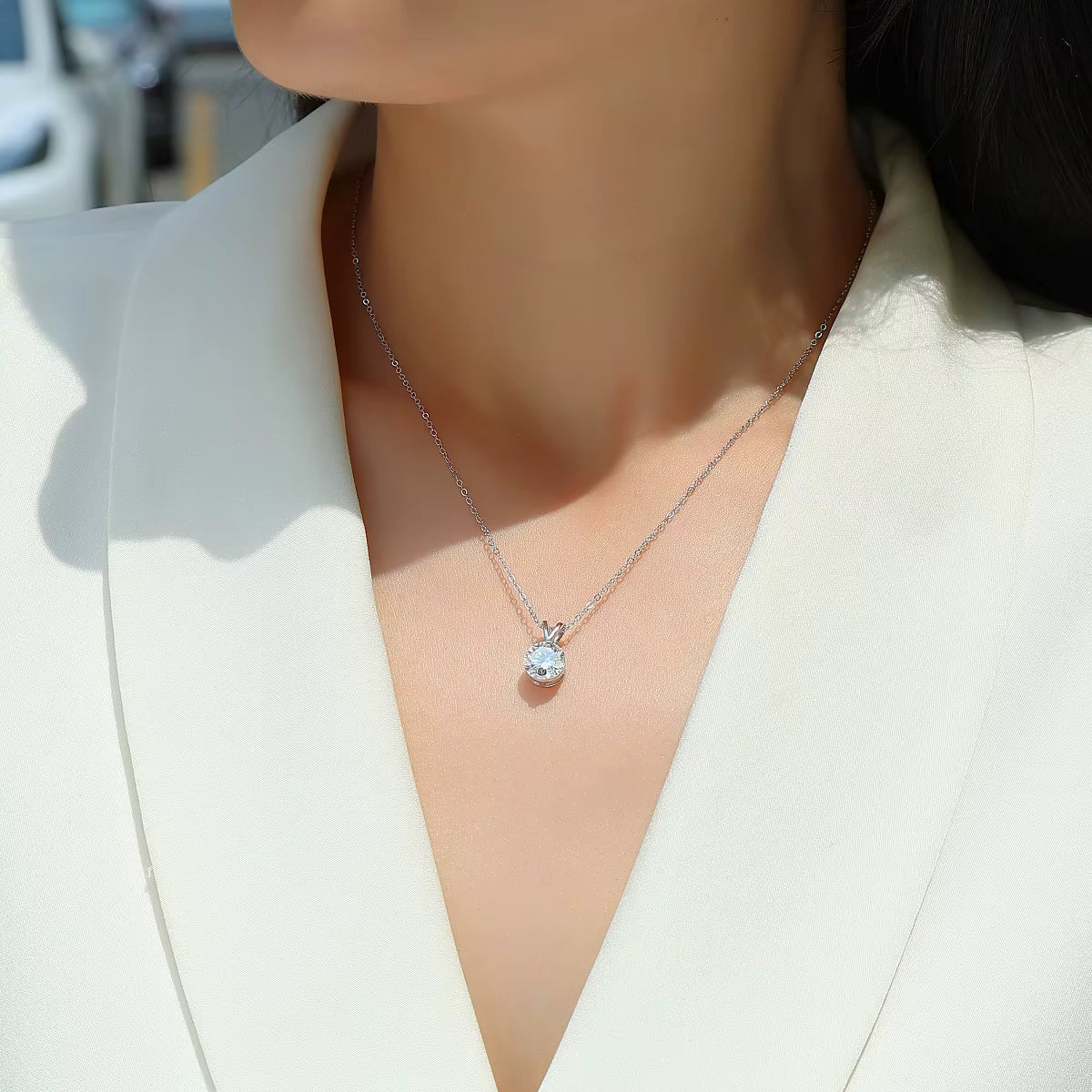 Luxe damesketting van 925 zilver met nis, moissanite en diamanten, V-vormige schakelketting, hoogwaardige modieuze hanger voor dames.
