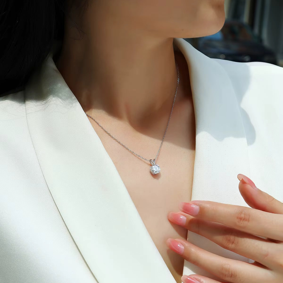 Luxe damesketting van 925 zilver met nis, moissanite en diamanten, V-vormige schakelketting, hoogwaardige modieuze hanger voor dames.