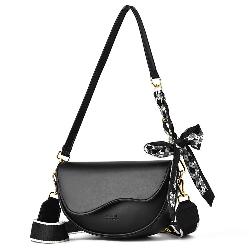 Women's Shoulder Bag Original Leather Large Capacity Crossbody Bag Zipper Lock Women's Fashion Underarm Saddle Bag