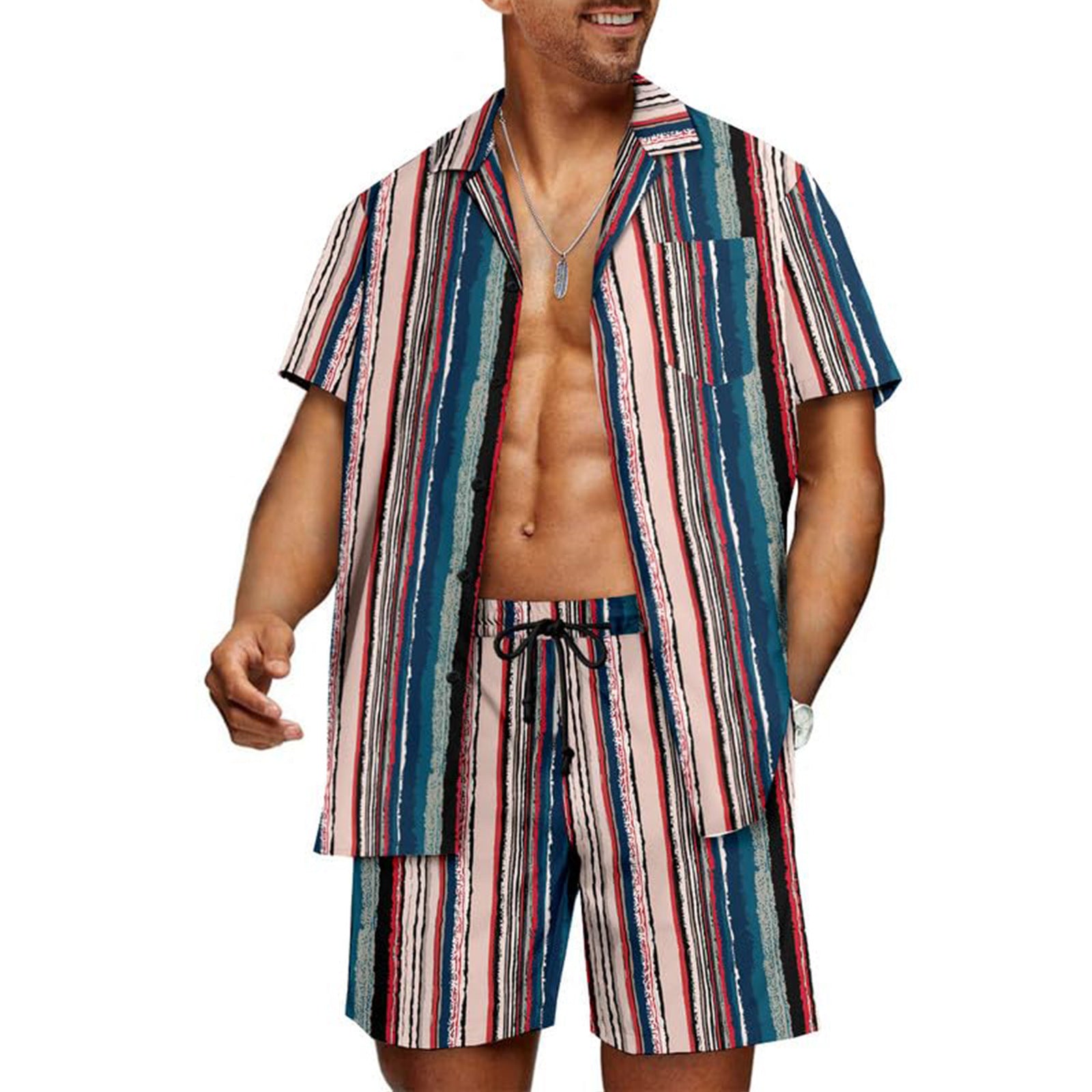 Modieuze outfit met gestreept overhemd met korte mouwen en Cubaanse kraag