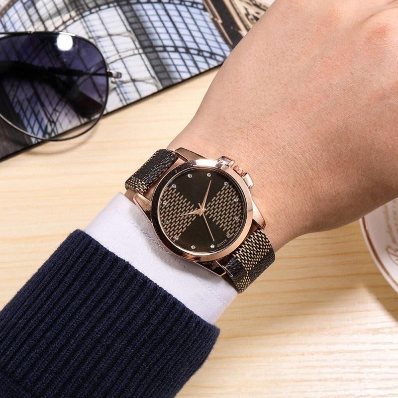 Men's Fashionable Personality Plaid Men's Casual Quartz Watch Original Leather Band Alloy Case Style Men's Quartz Watch