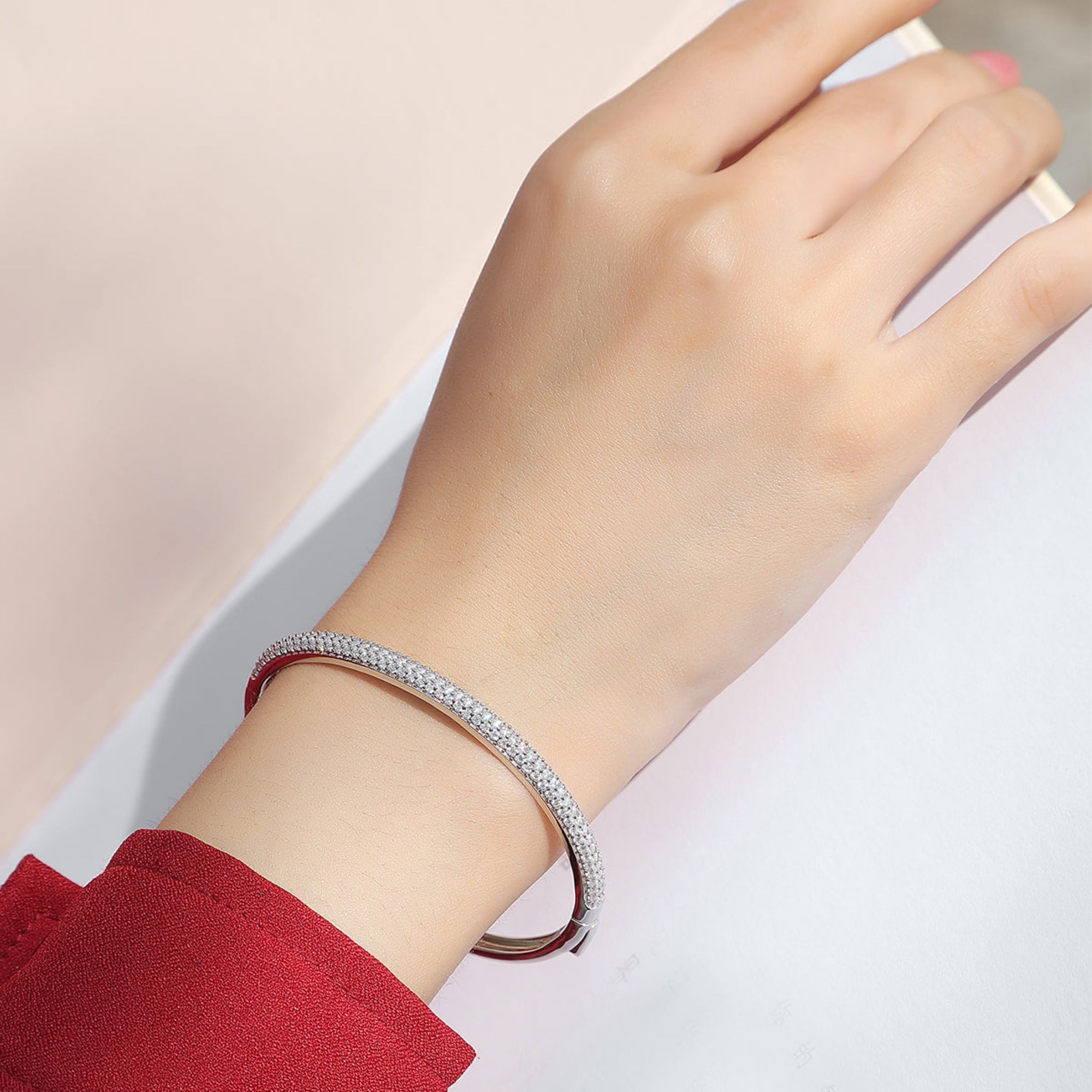 Women's Luxury Bracelet 25 Sterling Silver Bracelet Elegant GRA Moissanite Bangles Moissanite Cuff Fashion Women Bracelet