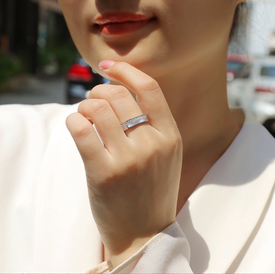 Women Luxury Ring S925 Sterling Silver Moissanite Plated Diamond Ring High Quality Engagement Silver women's Rings