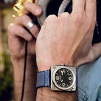 Orologio da polso alla moda con quadrante quadrato grande e meccanismo automatico