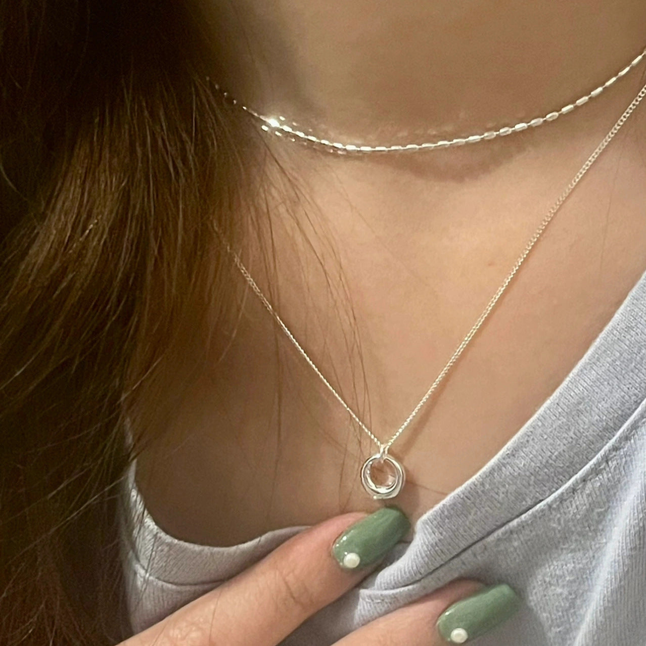 Women's Fashionable Necklace Silver Circle Pendant Necklace Personalized Geometric Choker Charm Women Necklace