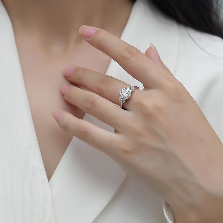 Women Luxury Ring Moissanite Large Diamond 925 Sterling Silver Rhodium Plated Ring Classics Design Engagement Ring