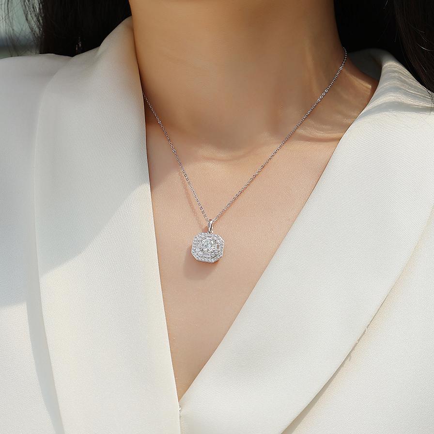Women Luxury Necklace 925 Sterling Silver 18K Silver Plated Moissanite Diamond Pendant Necklace Women Silver Necklace